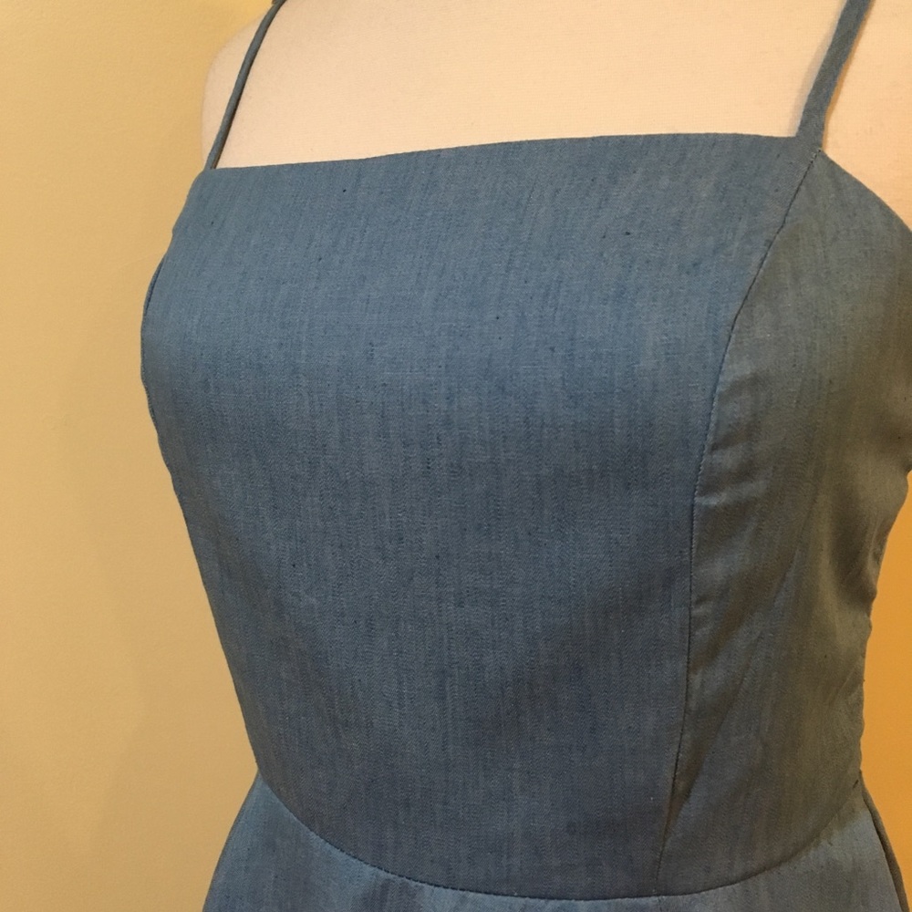 💥 SALE Backless Spaghetti Strap Chambray Dress - Picture 3 of 5